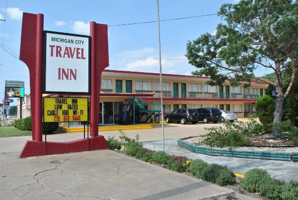 Travel Inn Motel Michigan City image 1