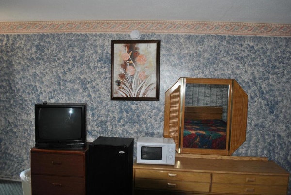 Travel Inn Motel Michigan City image 9